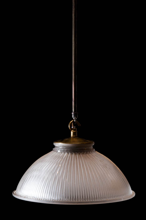 holophane pendant light